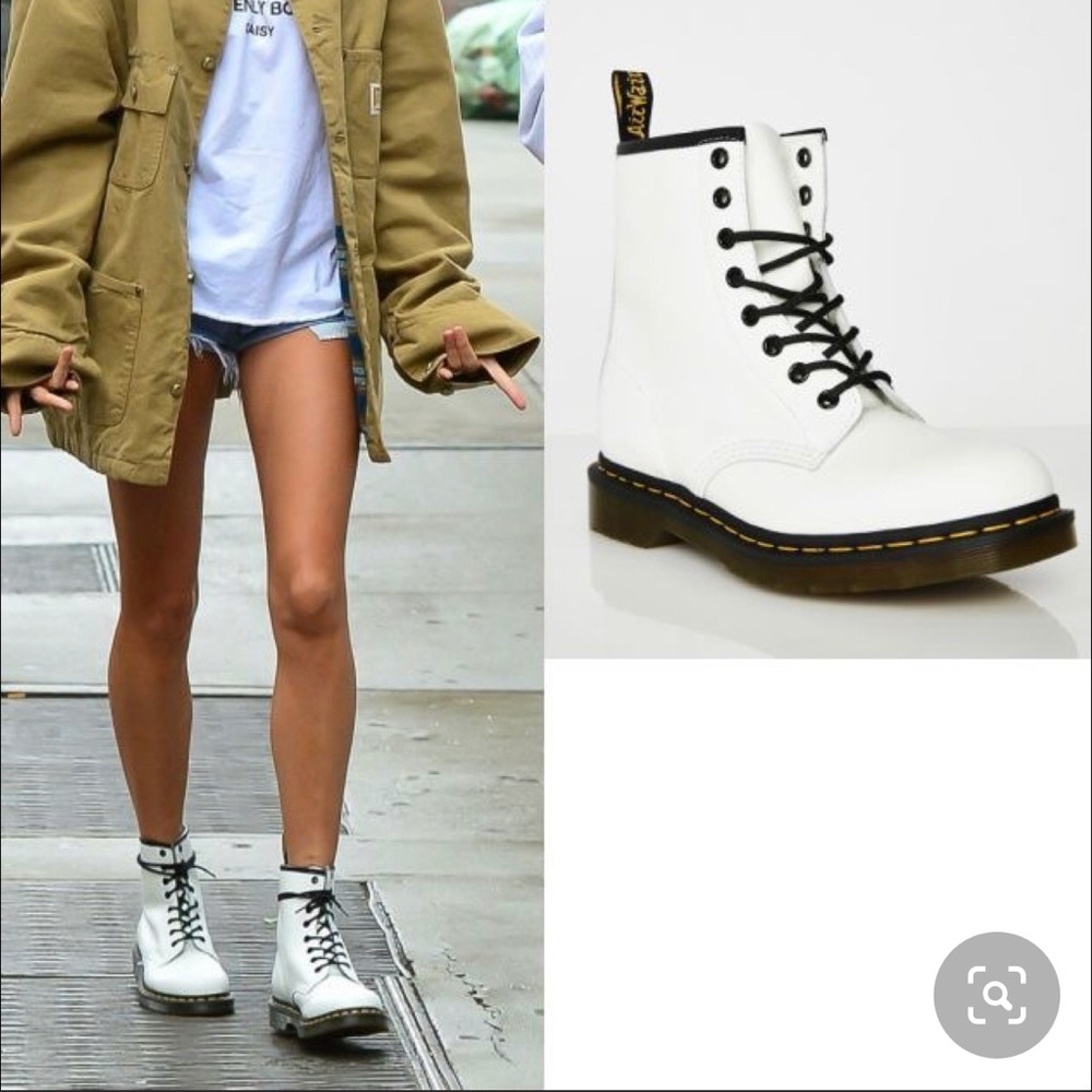 1460 Dr Martens Smooth Leather Lace Up Boots